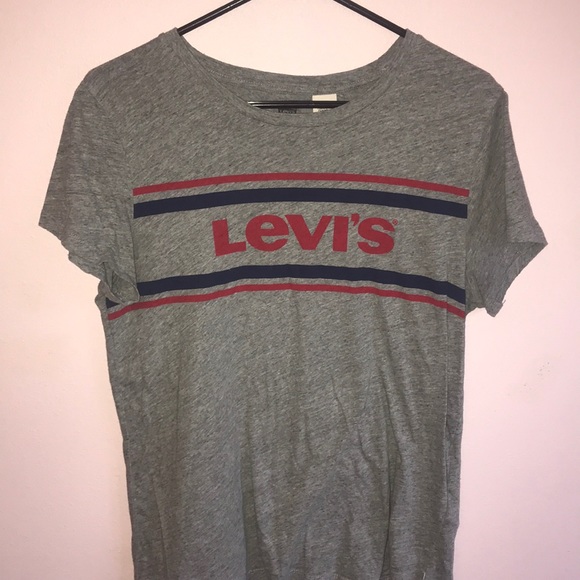 Levi’s T - Picture 1 of 3